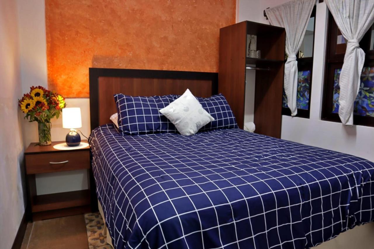 Hotel Posada El Arcangel Антигуа-Гватемала Экстерьер фото