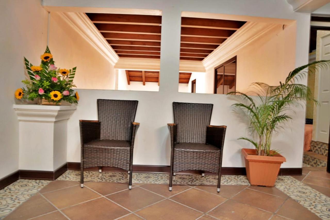 Hotel Posada El Arcangel Антигуа-Гватемала Экстерьер фото