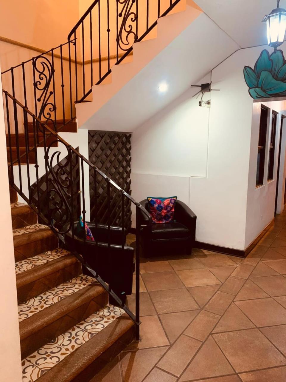 Hotel Posada El Arcangel Антигуа-Гватемала Экстерьер фото